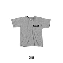 Load image into Gallery viewer, FARMR. Kids shirt met klein zwart block logo
