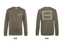 Load image into Gallery viewer, FARMR. Basic Sweater met wit zakdoek logo
