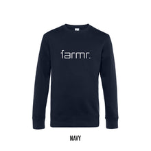 Afbeelding in Gallery-weergave laden, FARMR. Basic Sweater met wit slim logo
