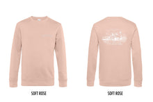 Load image into Gallery viewer, FARMR. Pastel Sweater met wit landschap logo
