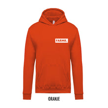 Afbeelding in Gallery-weergave laden, FARMR. Kids hoodie met klein wit block logo
