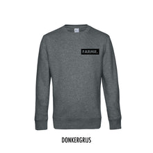 Load image into Gallery viewer, FARMR. Basic Sweater met klein zwart block logo
