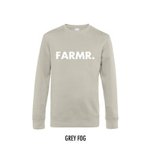 Load image into Gallery viewer, FARMR. Pastel Sweater met grote witte volle letters
