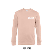 Load image into Gallery viewer, FARMR. Pastel Sweater met klein wit block logo
