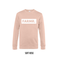 Load image into Gallery viewer, FARMR. Pastel Sweater met groot wit block logo
