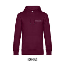 Afbeelding in Gallery-weergave laden, FARMR. Basic Hoodie met kleine witte open letters
