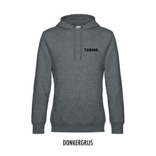 Afbeelding in Gallery-weergave laden, FARMR. Basic Hoodie met kleine zwarte volle letters
